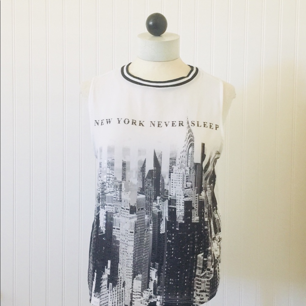 BERSHKA-NEW YORK NEVER SLEEP TOP- M
